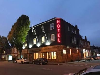 Hotels 24-7 - The Old Victoria Hotel Newport  Exteriér fotografie